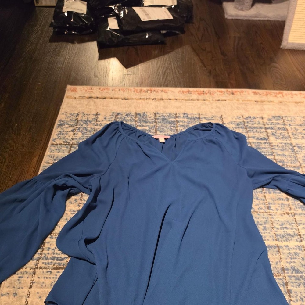 Lily pulitzer blue bell sleeve shirt